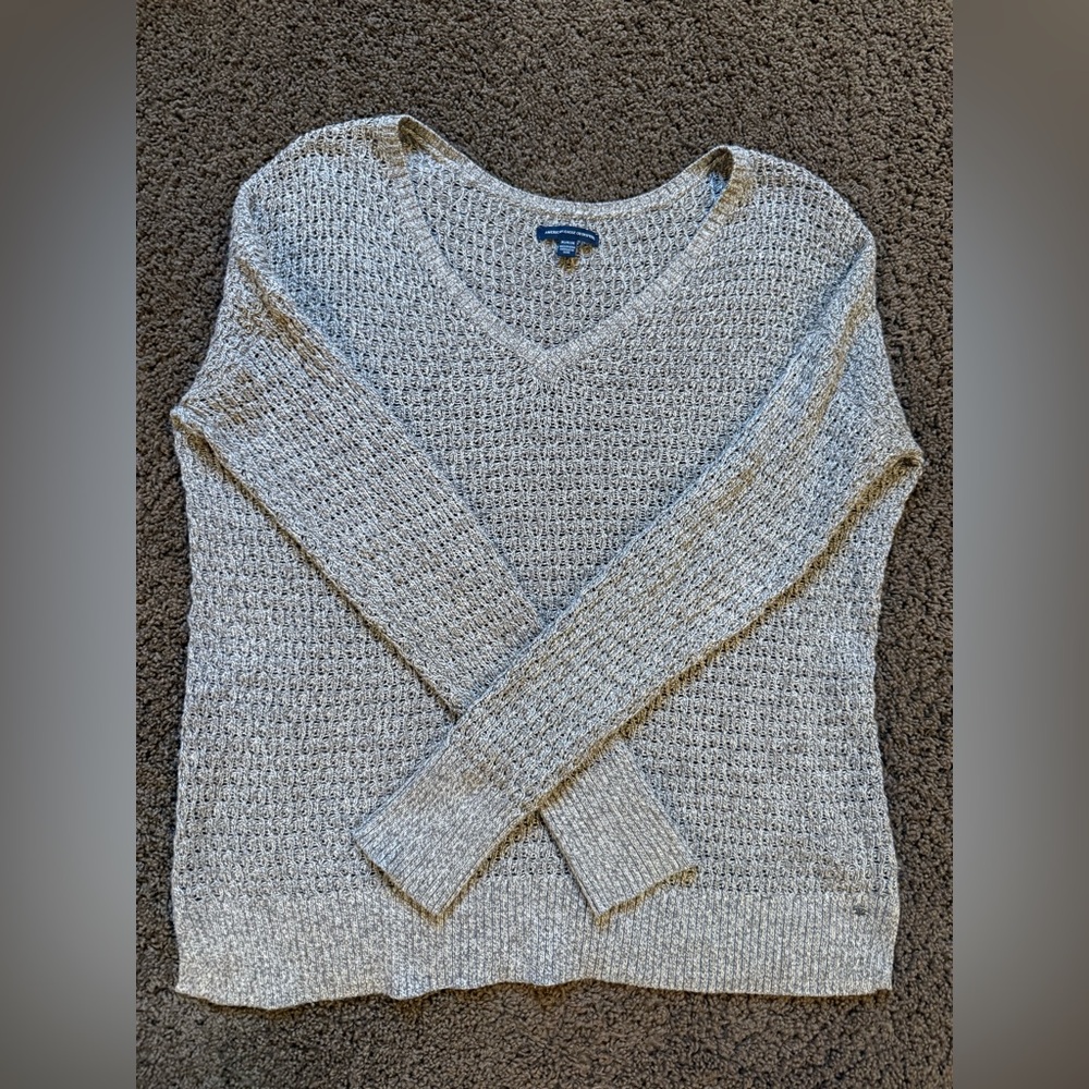 American Eagle Lightweight Spring Layering VNeck Sweater Top